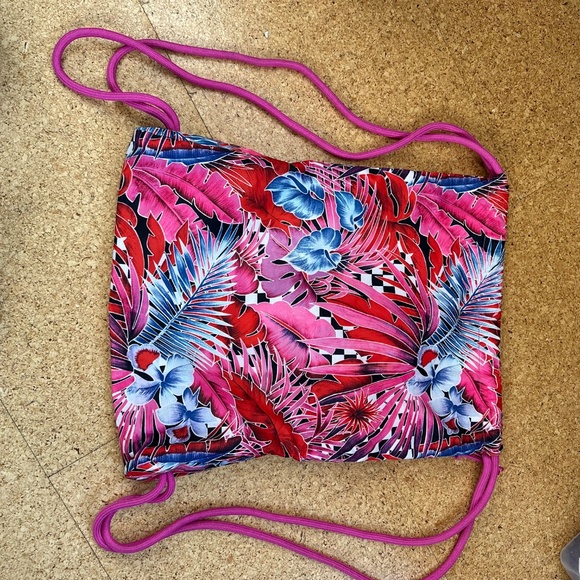 Nike Drawstring Backpack - Picture 2 of 4